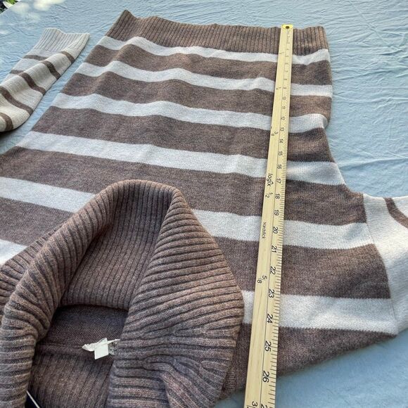 Hem & Thread size L oversized taupe cream sweater - Picture 5 of 6